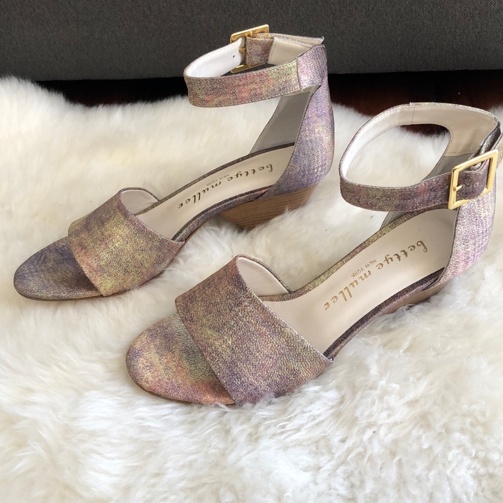 Ankle strap heels multicolored